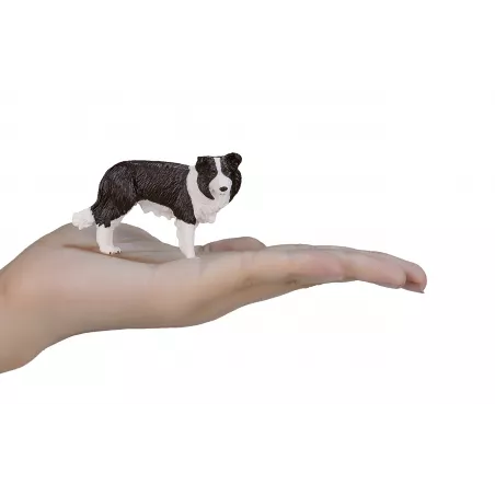 Figura de colección realista de perro Border Collie con acabados detallados.
