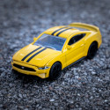 Coche de juguete Ford Mustang GT de metal y plástico con enganche para acoplamiento