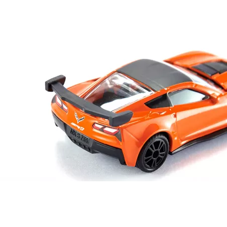 Miniatura de juguete Chevrolet Corvette ZR1 fabricada en metal y plástico con detalles realistas.