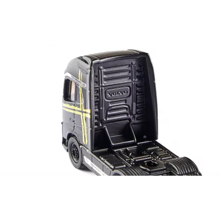 Camión de juguete Volvo FH16 en miniatura fabricado con piezas de metal y plástico resistente