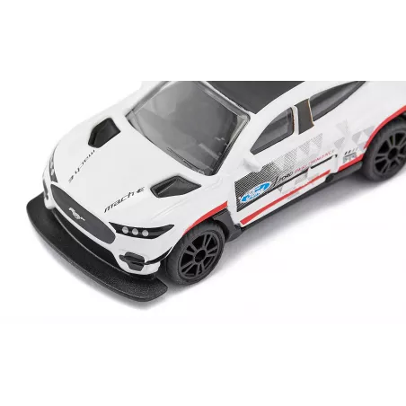 Miniatura metálica del coche eléctrico Ford Mustang Mach-E 1400 de Siku con detalles de competición.