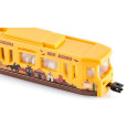 Tranvía de juguete Siku en miniatura de metal y plástico resistente para maquetas urbanas.