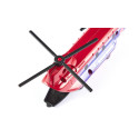 Helicóptero de transporte de juguete detallado con piezas de metal y plástico resistente.