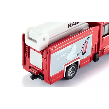 Camión de bomberos de juguete Magirus Multistar TLF en metal y plástico con patas de apoyo.