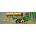 Tractor John Deere con remolque