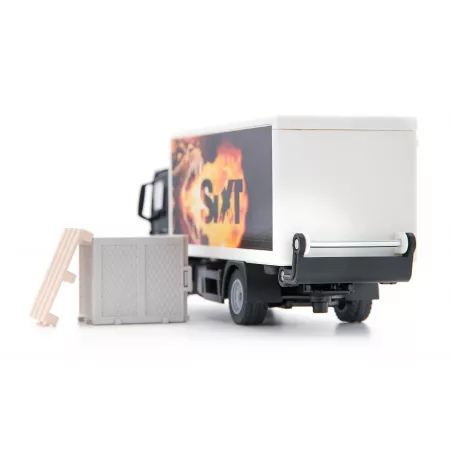 Camión de juguete MAN Sixt escala 1:50 con plataforma elevadora funcional, palet y caja de rejilla.