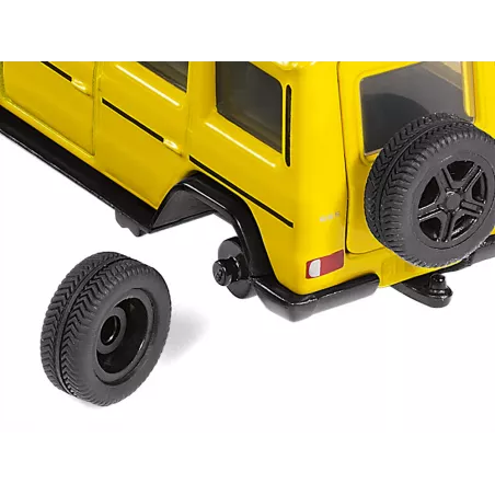 Coche de juguete Mercedes-AMG G 65 a escala 1:50 con puertas abatibles y detalles de metal.