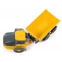 Dumper John Deere de juguete a escala 1:50 con volquete inclinable de metal y plástico.