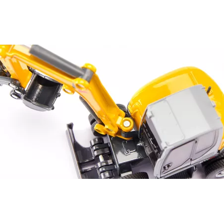 Excavadora móvil Wacker Neuson EW65 a escala 1:50 con neumáticos dobles, modelo coleccionable de metal.