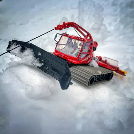 Aplanadora de nieve Pistenbully 600 a escala 1:50, réplica detallada de metal y plástico para coleccionistas.