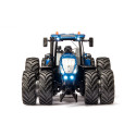 Tractor de juguete New Holland T7.315 con ruedas duales, control por bluetooth y luces LED.