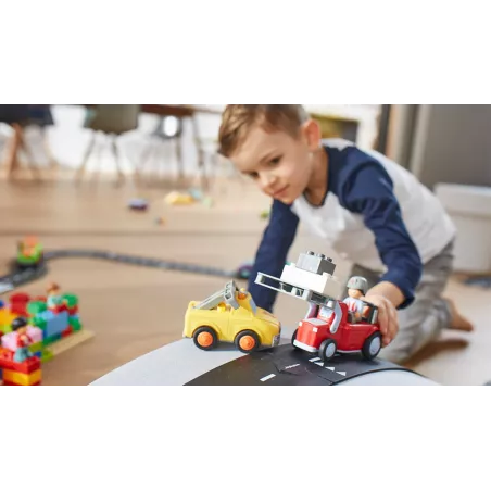 Juguete de construcción Lucas Loady: cargador de ruedas amarillo con pala móvil para niños.