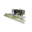 Remolque cisterna Fliegl de Bruder a escala 1:16 con mangueras plegables para tractores de juguete.