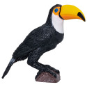 Figura decorativa de tucán realista pintada a mano con detalles tropicales.