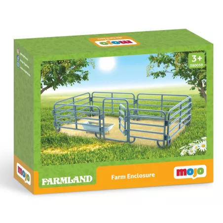 Cerramiento agrícola completo con 5 vallas, puerta de acceso y comedero integrado para ganado.