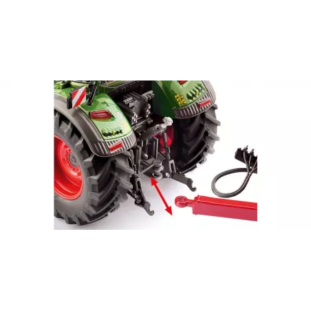 Réplica a escala 1:32 del tractor Fendt 728 Vario con detalles de ingeniería para coleccionistas.