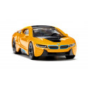 Modelo a escala Siku del deportivo BMW i8 en color amarillo dorado, fabricado en metal y plástico.