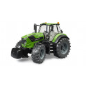 Tractor de juguete Deutz 8280 TTV de Bruder a escala 1:16