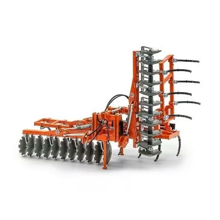Miniatura de empacadora Morgan MG-X 550/22 y plataforma Stel-ST600 de Universal Hobbies para diorama agrícola.