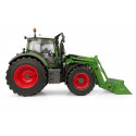 Tractor Fendt 618 Vario con pala frontal a escala 1:32 de Universal Hobbies para coleccionistas.