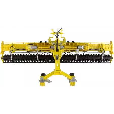 Grada rotativa Bednar Kator KN 8000 Q PROFI para preparación profesional del suelo agrícola.