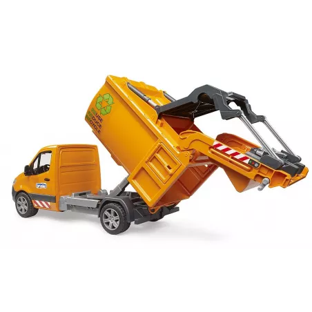 Camión de basura de juguete MB Sprinter de Bruder a escala 1:16 con contenedor basculante funcional