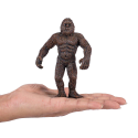 Figura decorativa detallada del legendario Big Foot Sasquatch con acabado robusto y realista.