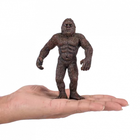 Figura decorativa detallada del legendario Big Foot Sasquatch con acabado robusto y realista.