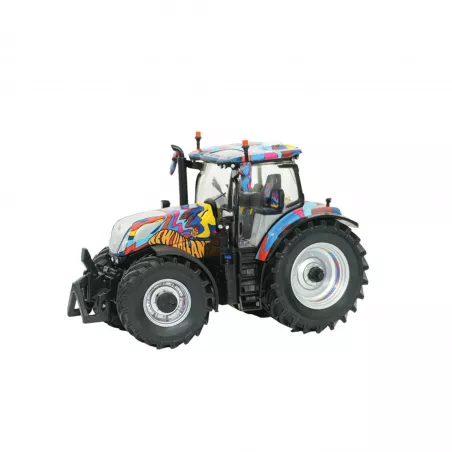 Réplica a escala 1:32 del tractor New Holland T7.300 Edición Limitada 60 Aniversario de Britains para coleccionistas.