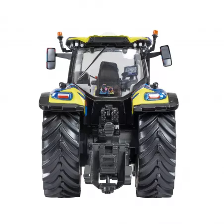 Réplica a escala 1:32 del tractor New Holland T7.300 Edición Limitada 60 Aniversario de Britains para coleccionistas.
