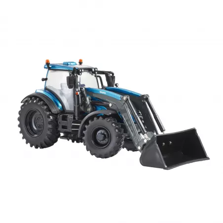Tractor Valtra T234 turquesa equipado con cargador frontal