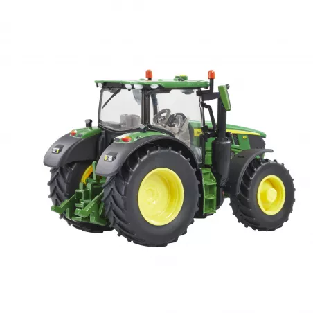 Tractor agrícola John Deere 6R 185 verde y amarillo en campo de cultivo