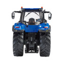 Réplica a escala 1:32 del tractor New Holland T8.435 de Britains para coleccionistas agrícolas.