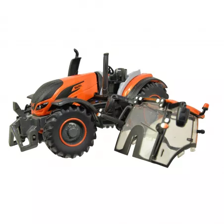 Tractor de juguete Valtra T254 de Britains a escala 1:32 para coleccionistas