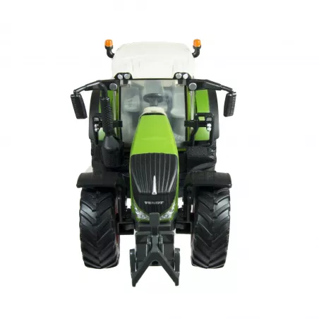 Tractor Fendt 828 Vario a escala 1:32 de Britains, réplica detallada de maquinaria agrícola.