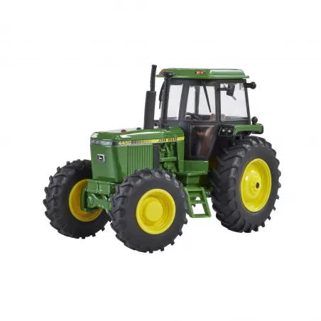 Tractor John Deere 4450 a escala 1:32 de Britains, réplica detallada para coleccionistas.