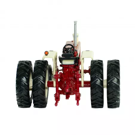 Réplica a escala 1:32 del tractor clásico Case IH Farmall 1206 de Britains para coleccionistas.