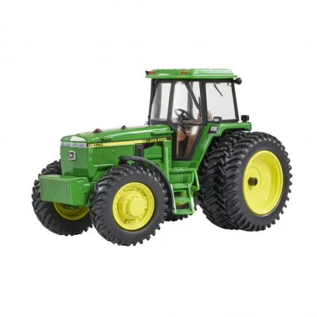Tractor en miniatura John Deere 4960 a escala 1:32 con ruedas traseras dobles de Britains.