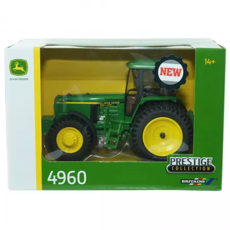 Tractor en miniatura John Deere 4960 a escala 1:32 con ruedas traseras dobles de Britains.