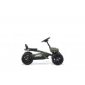 Kart de pedales Jeep Buzzy Sahara de Berg para niños con diseño todoterreno de cuatro ruedas.