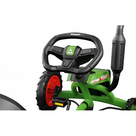 Kart de pedales BERG Buddy Fendt infantil con diseño de tractor verde y ruedas de tacos