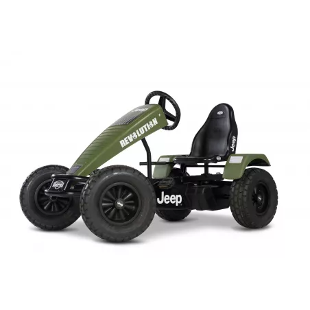 Kart de pedales todoterreno Jeep Revolution XL BFR con neumáticos robustos para aventuras al aire libre.