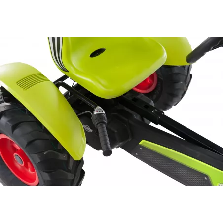 Kart de pedales Berg XXL Claas BFR con diseño de tractor agrícola robusto para niños.