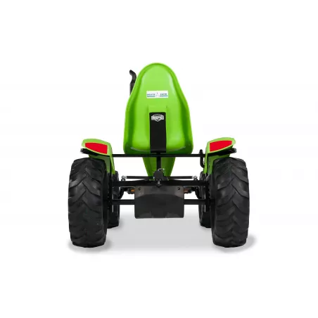 Kart de pedales BERG XXL Deutz-Fahr BFR de estilo tractor agrícola verde con neumáticos de gran agarre.
