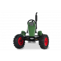Kart de pedales BERG XL Fendt BFR-3 con diseño de tractor, tres marchas y neumáticos todoterreno.