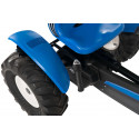 Kart de pedales BERG XL New Holland BFR-3 con diseño de tractor, tres marchas y neumáticos robustos para campo.