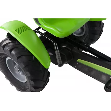 Kart de pedales eléctrico BERG XXL Deutz-Fahr E-BFR con diseño de tractor agrícola y motor de 250W.