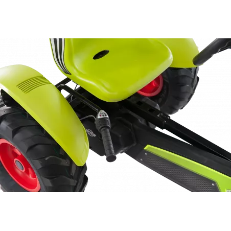 Kart de pedales eléctrico BERG XXL Claas E-BFR-3 con diseño de tractor agrícola y motor asistido.