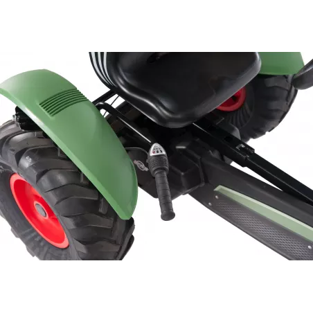 Kart de pedales eléctrico BERG XXL Fendt E-BFR-3 con motor de 250W y diseño de tractor Fendt.