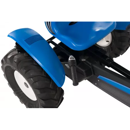 Kart de pedales eléctrico BERG XXL New Holland E-BFR-3 con chasis ajustable y motor de 250W.